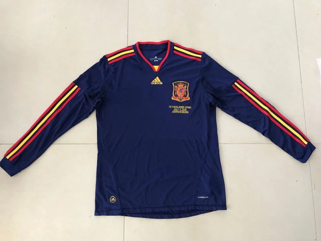 2010 Spain Away kit long sleeve