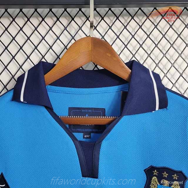 Manchester City 01-02 Home Football Kit