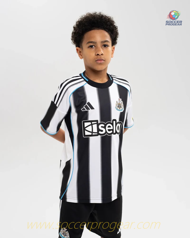 Youth Newcastle Home Football Soccer Shirt 2025-26 Edition