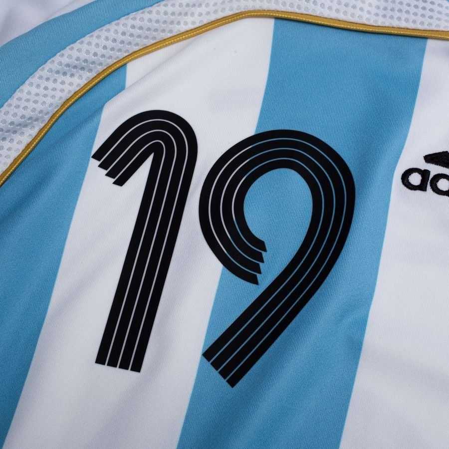 Argentina Home Shirt 2006 Messi 19 Fan Edition