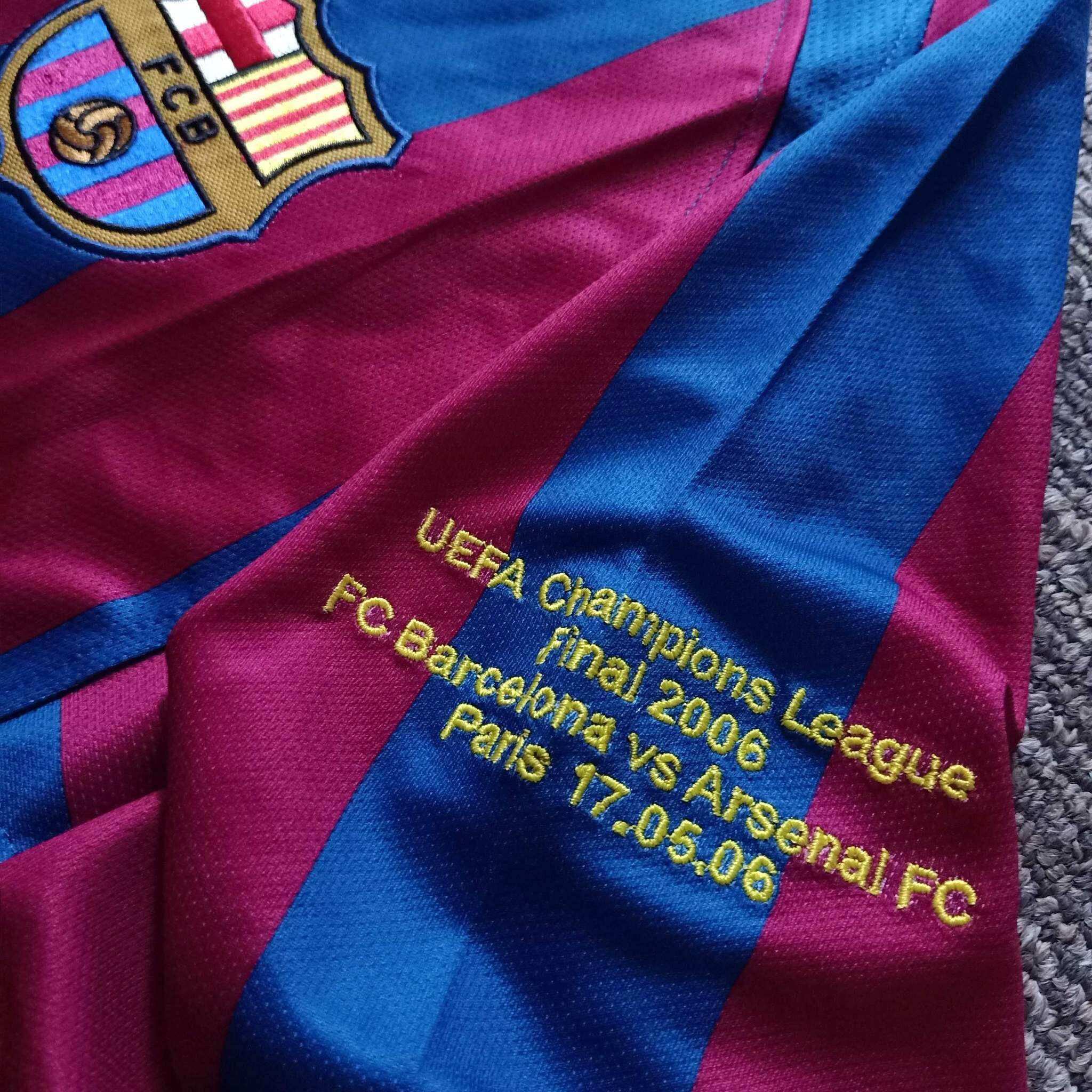 Cheap 2005-2006 Barcelona home retro kit