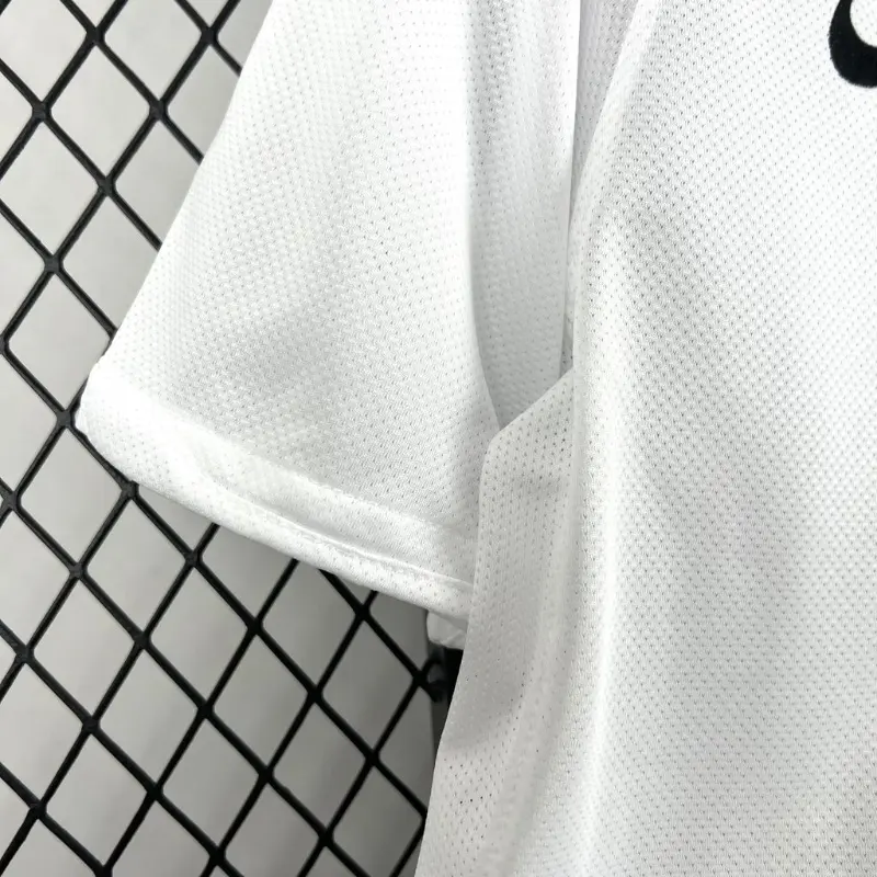 2010-2011 Juventus Jersey retro kit