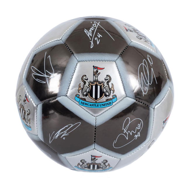 Women's Newcastle United FC Sig 26 Skill Ball