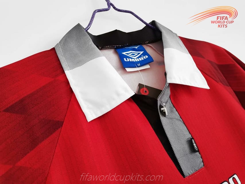 Manchester United 96-98 Home Football Kit