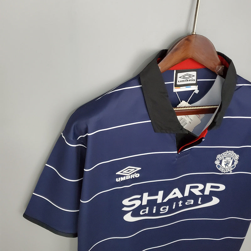 1999/00 Man United away kit