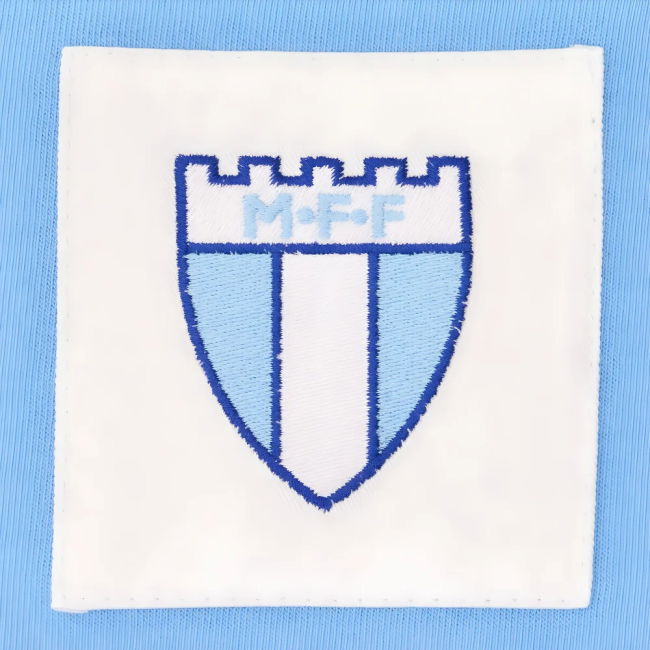High Quality 2025-2026 Football Club Shirt With Classic Design -