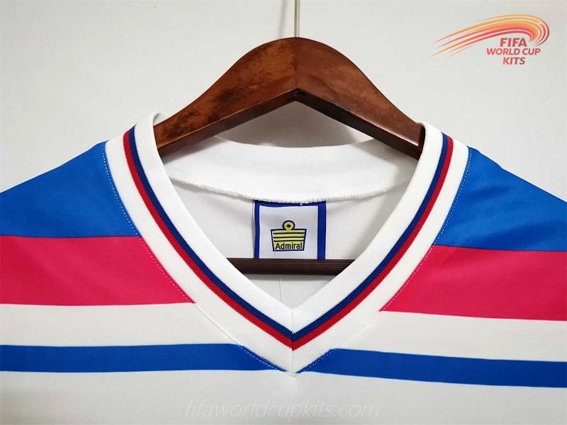 Home Football Shirt of England year 1980