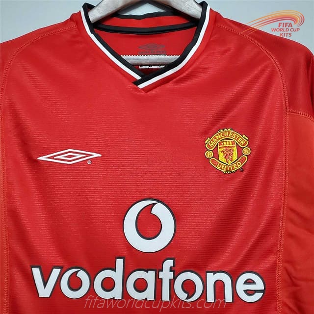 Manchester United 00-02 Home Football Kit