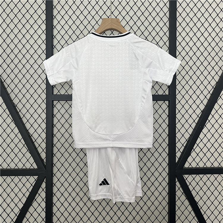 Professional Grade KidsYouth Real Madrid 2425 Home Kit ShirtShort