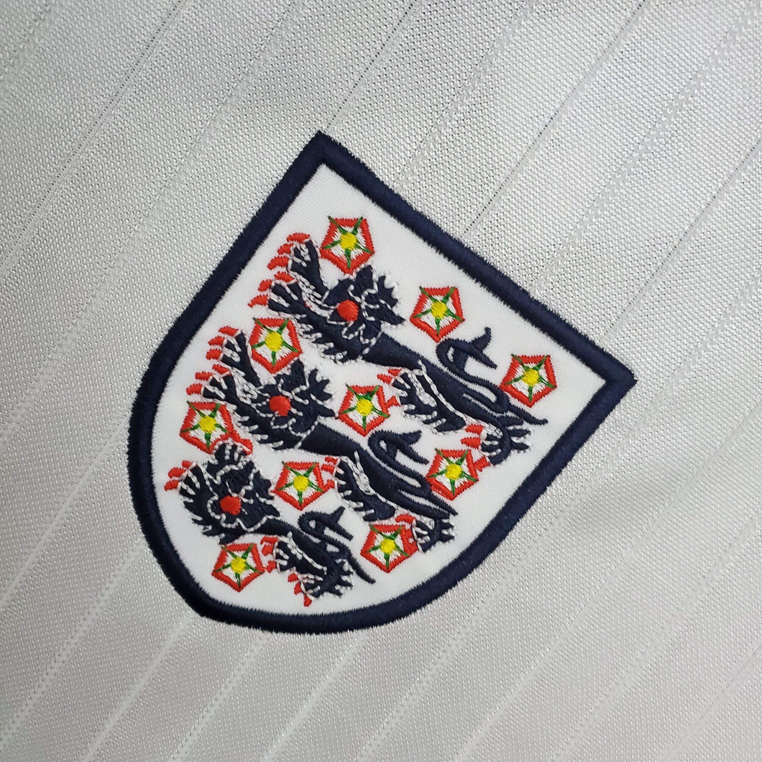 Cheap 1984/87 England Home kit