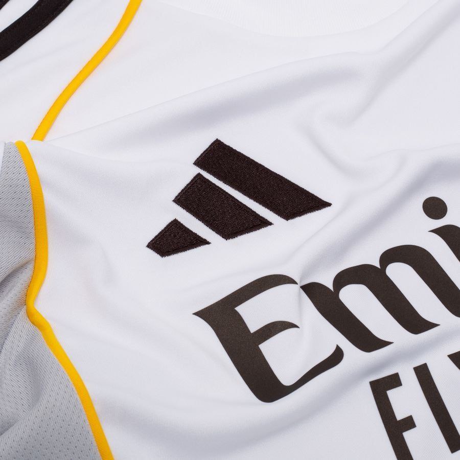Real Madrid Home Shirt 2025/26