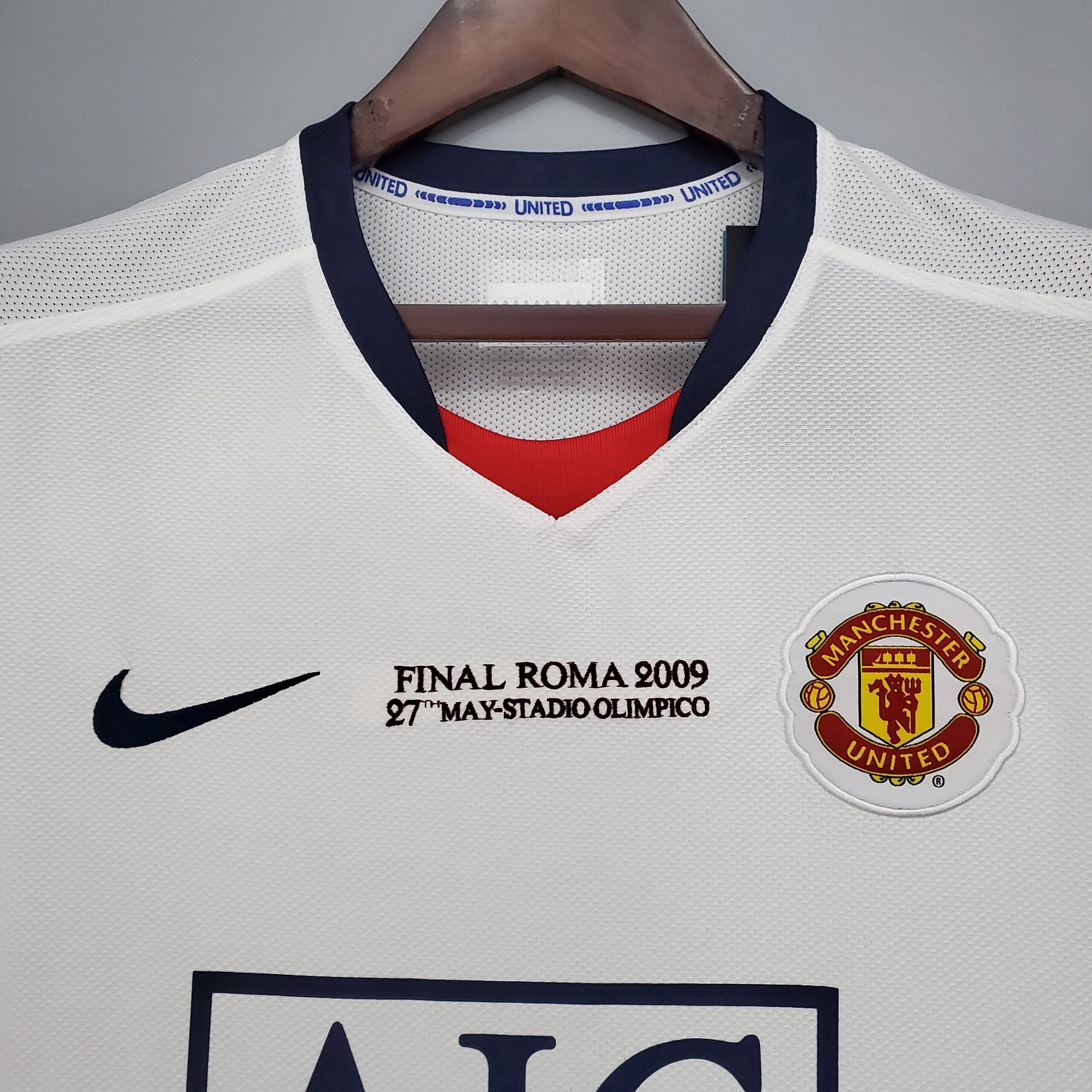 2008/09 Man United Champion League away kit
