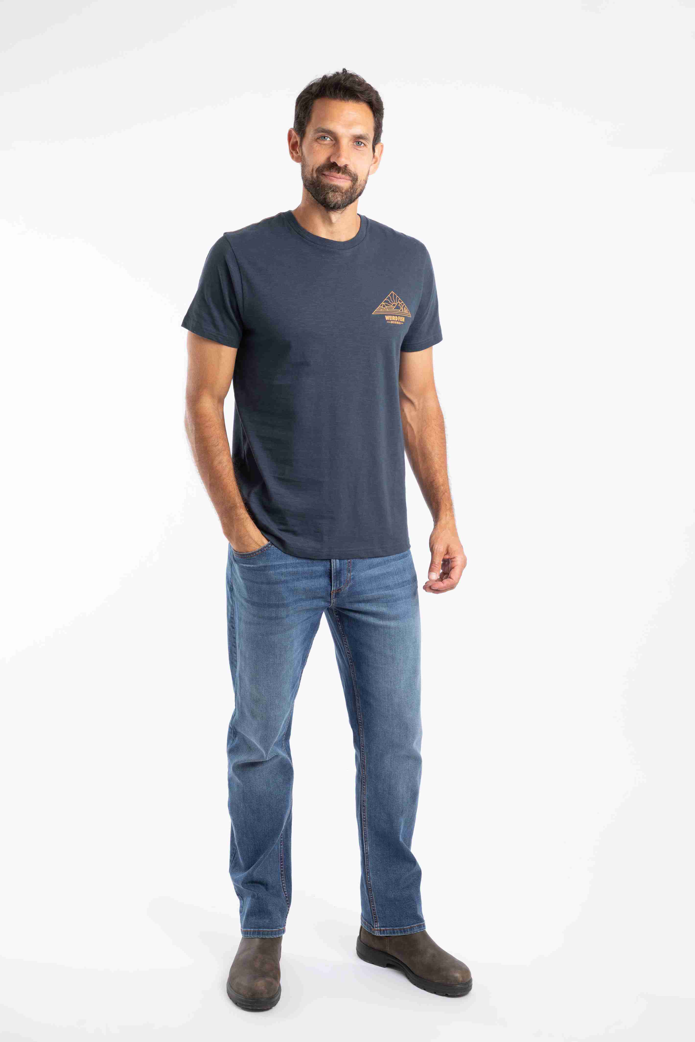 Pyramid View Back Print Graphic T-Shirt Navy