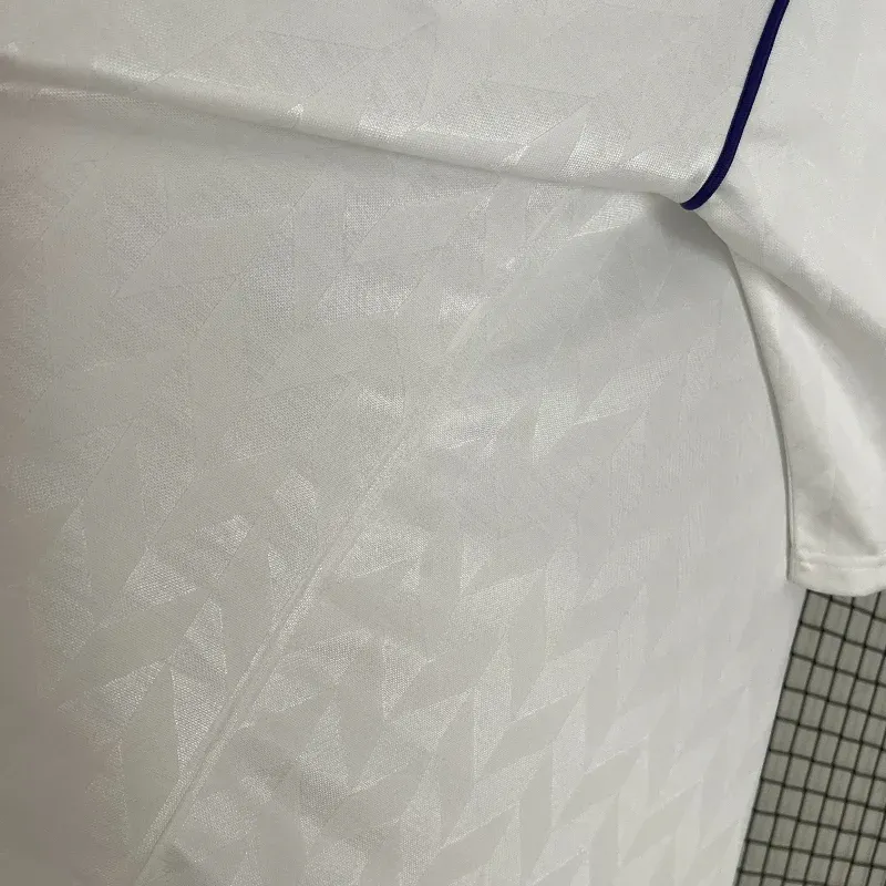 Cheap 1986-1987 Real Madrid Jersey retro kit