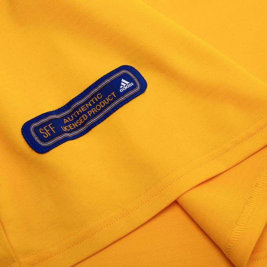 Sweden Home Shirt 2000 Size XL LARSSON 20 (8/10)