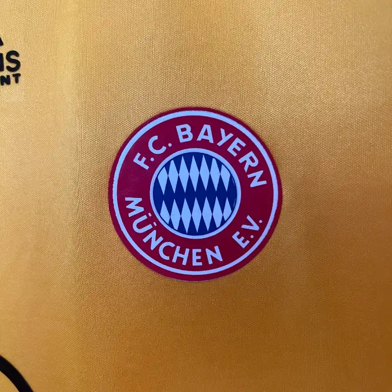 1993-1995 Bayern Munich Jersey retro kit