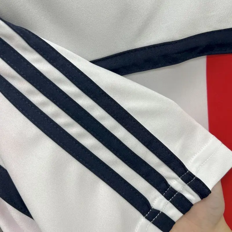 2000-2001 Bayern Munich Jersey retro kit