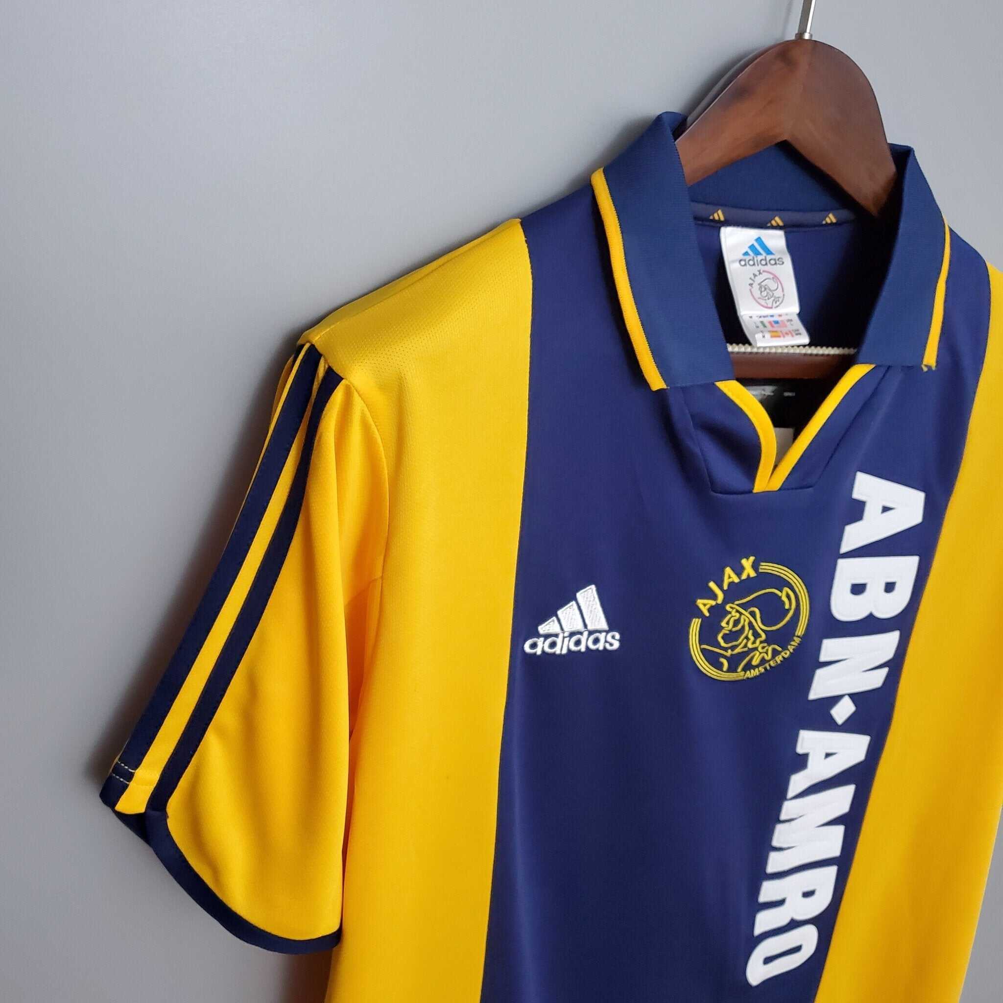 Cheap 2000-2001 Ajax Away Retro Kit