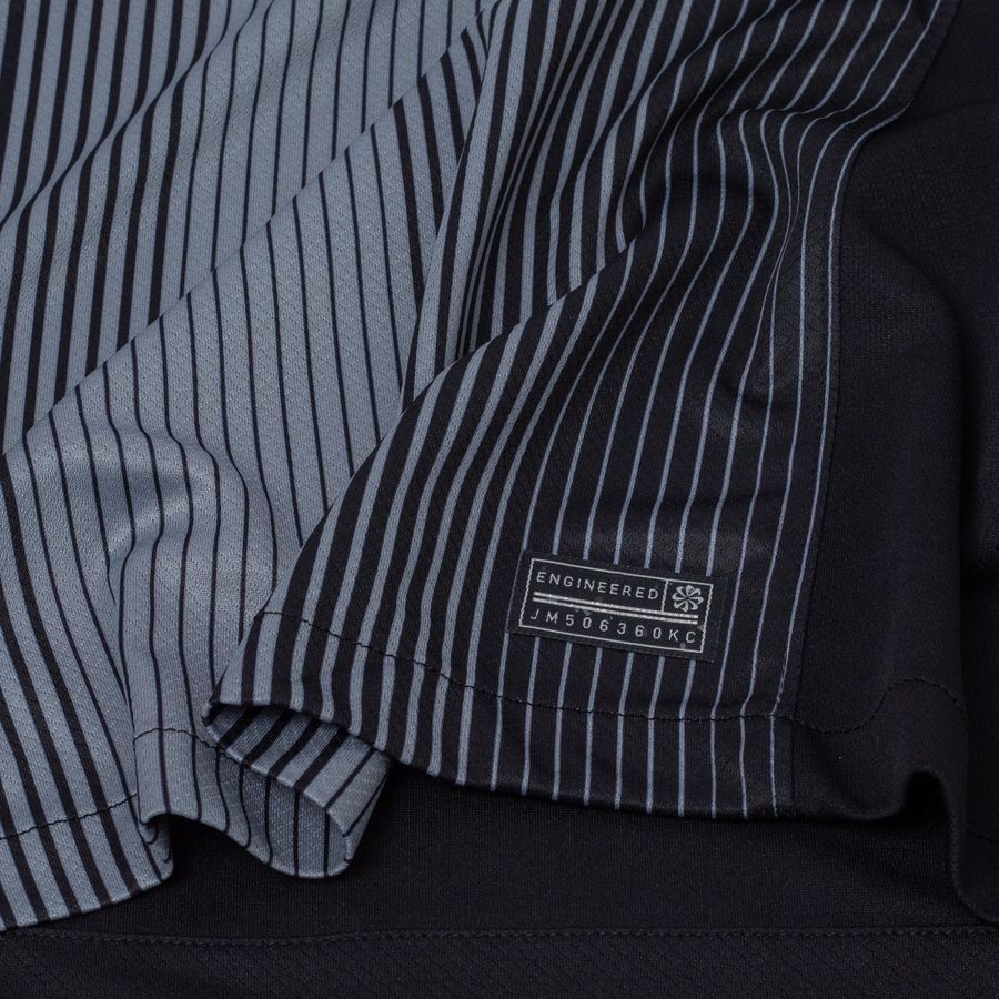 Paris Saint Germain Goalkeeper Shirt 2025/26 Long Sleeves