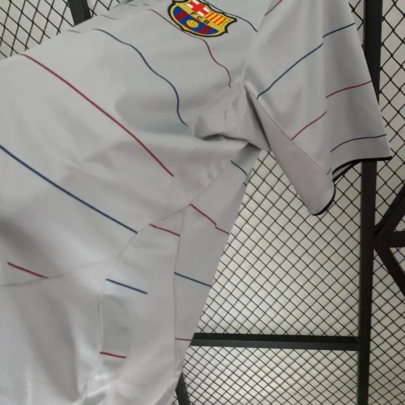 2003-2004 Barcelona Jersey retro kit