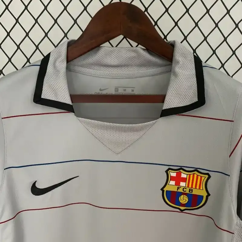 Cheap 2003-2004 Barcelona Jersey retro kit