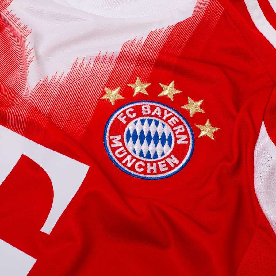[EFKS] Bayern München Long Sleeves Home Kids Apparel 2025/26