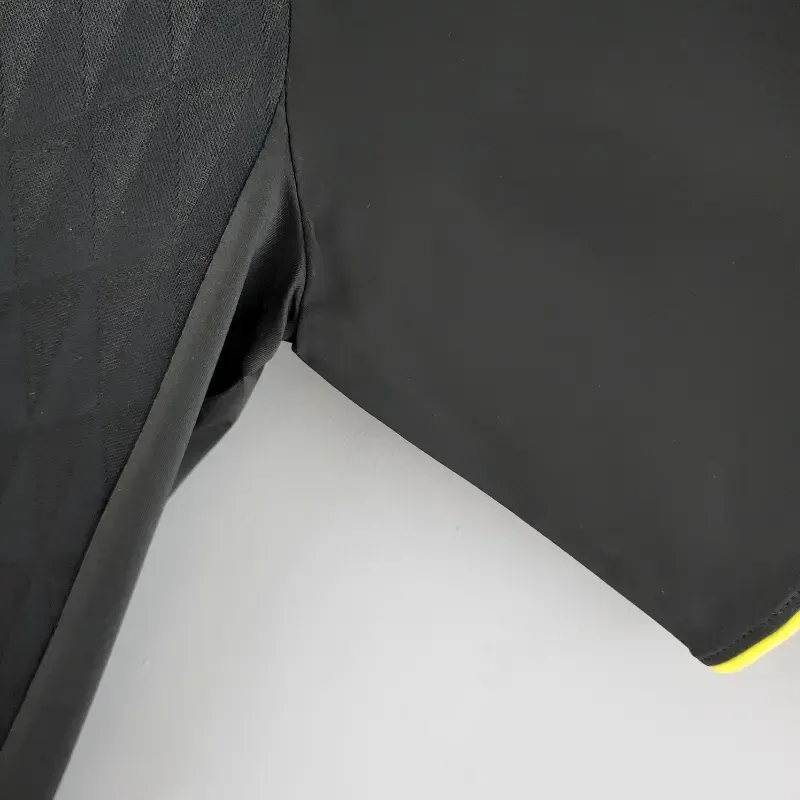 Cheap 2010-2011 Liverpool Third retro kit