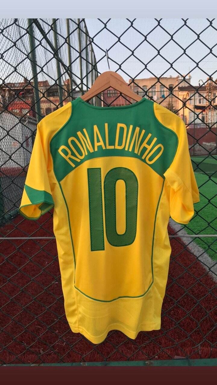 Cheap 2004 Brazil Home kit