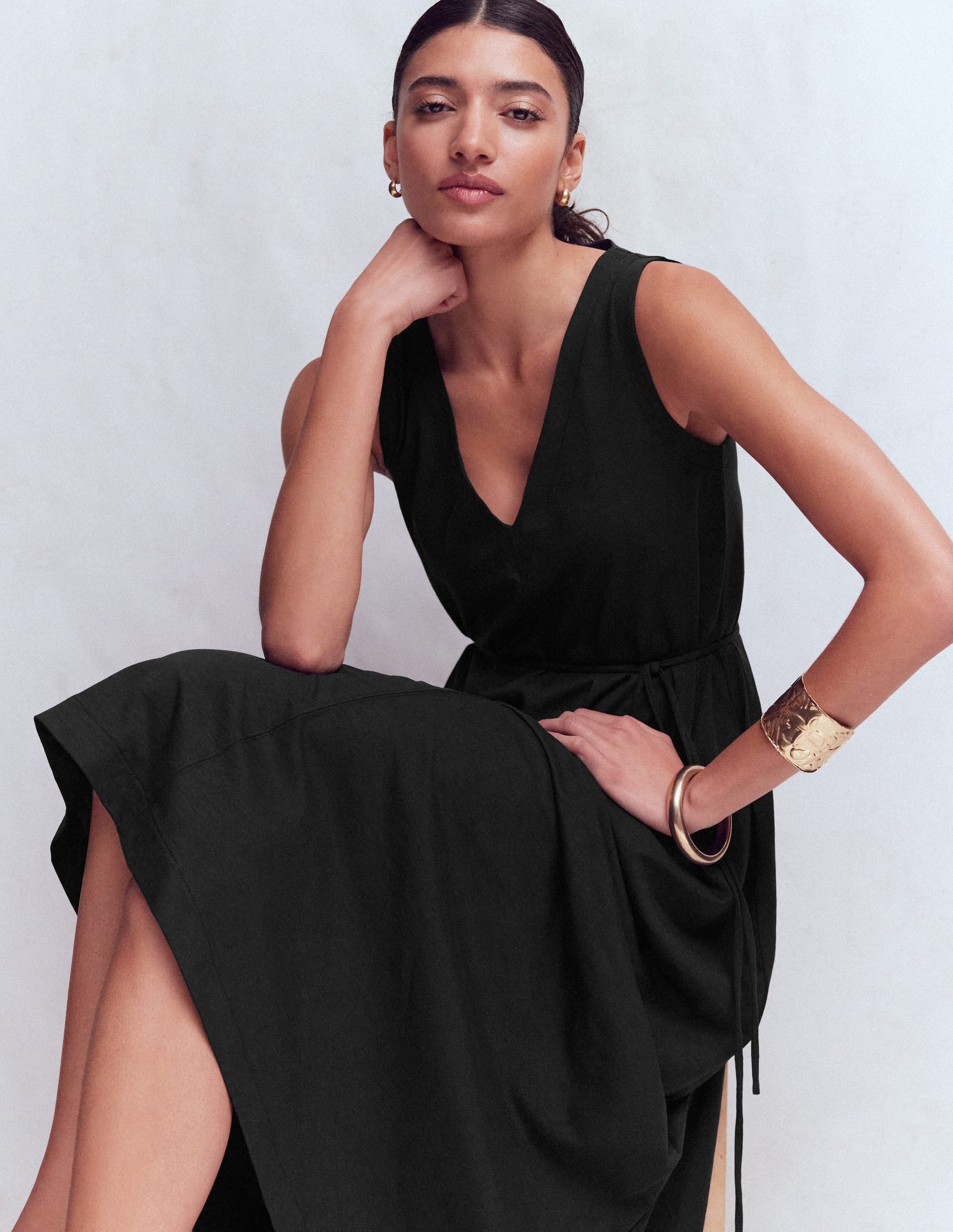 Mia V-neck Jersey Midi Dress