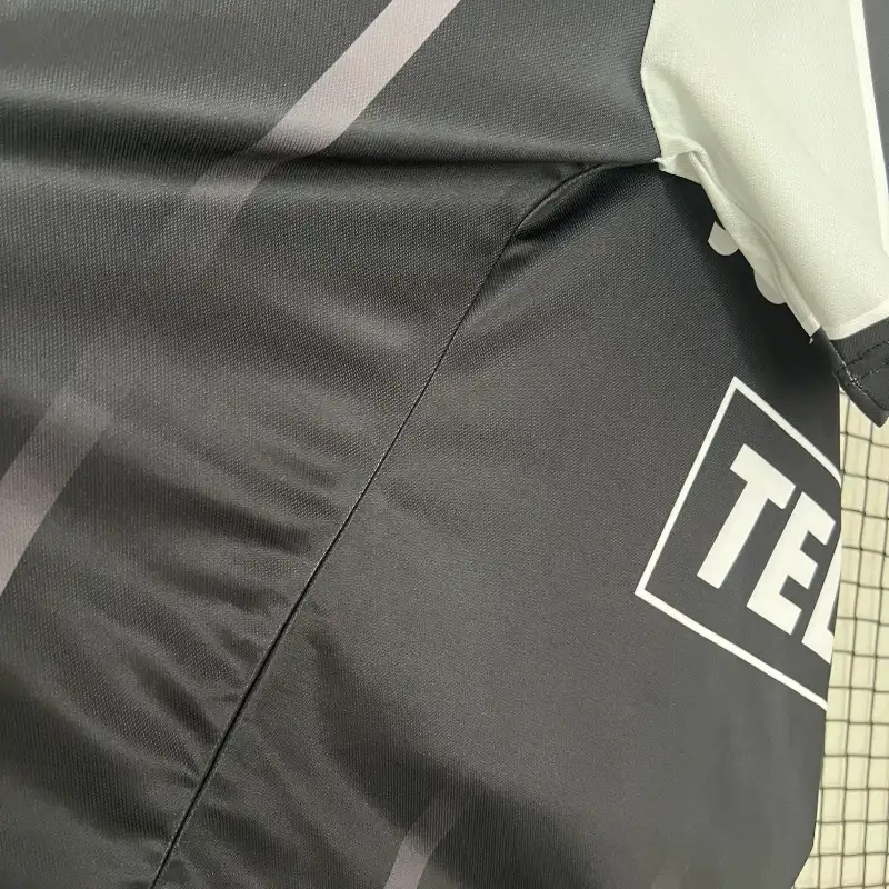 2000-2001 Juventus Black Soccer retro kit