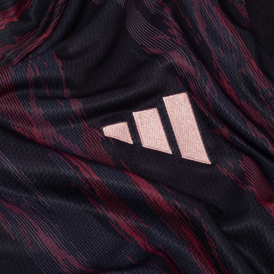 [EFKS] Bayern München Pre Match Training Black Apparel