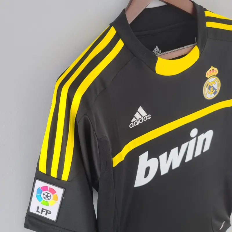 2011-2012 Real Madrid Goalkeeper Soccer retro kit