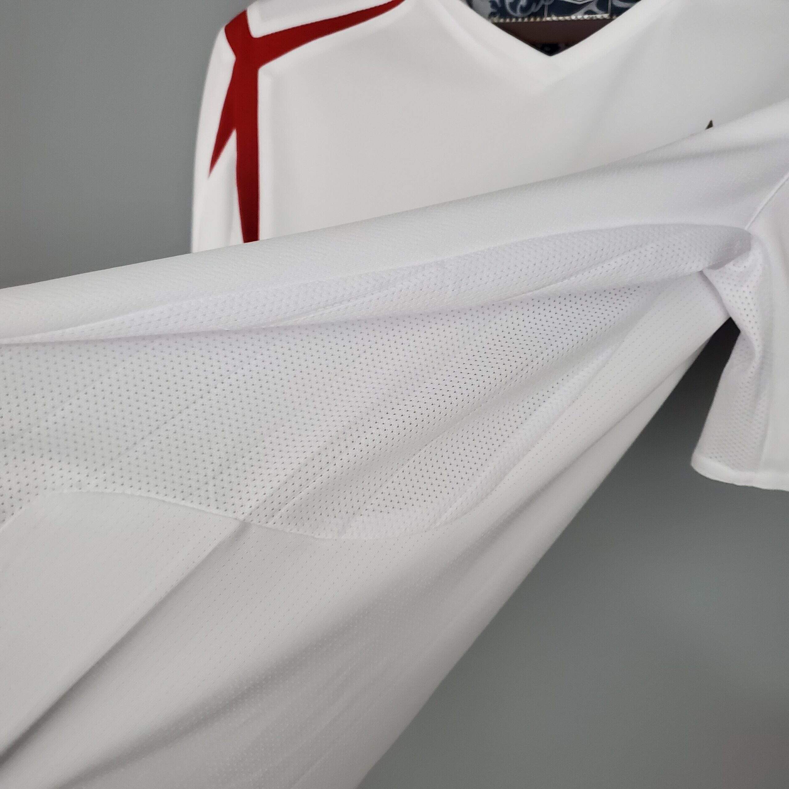 Cheap 2006 England Home kit