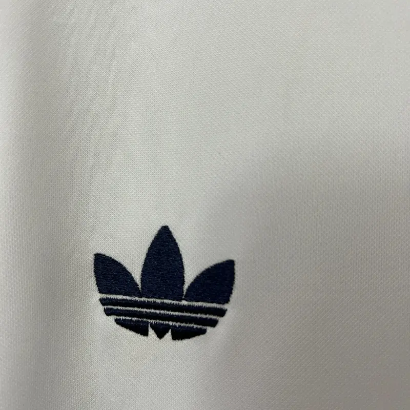 1984-1985 Real Madrid Jersey retro kit