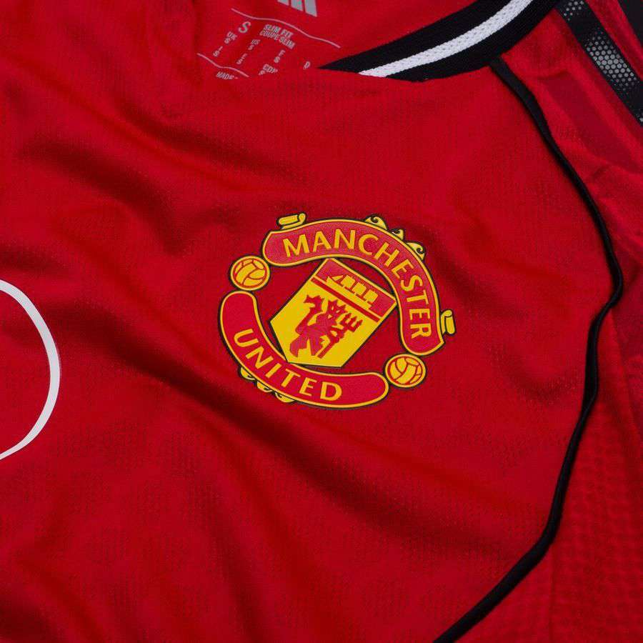 [EFKS] Manchester United Home Apparel 2025/26