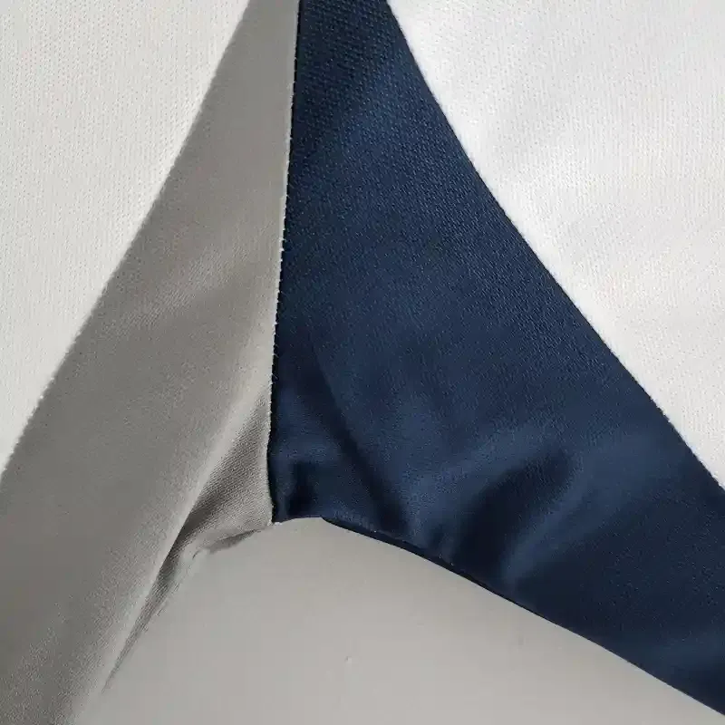 Cheap 2000-2001 Real Madrid Jersey retro kit