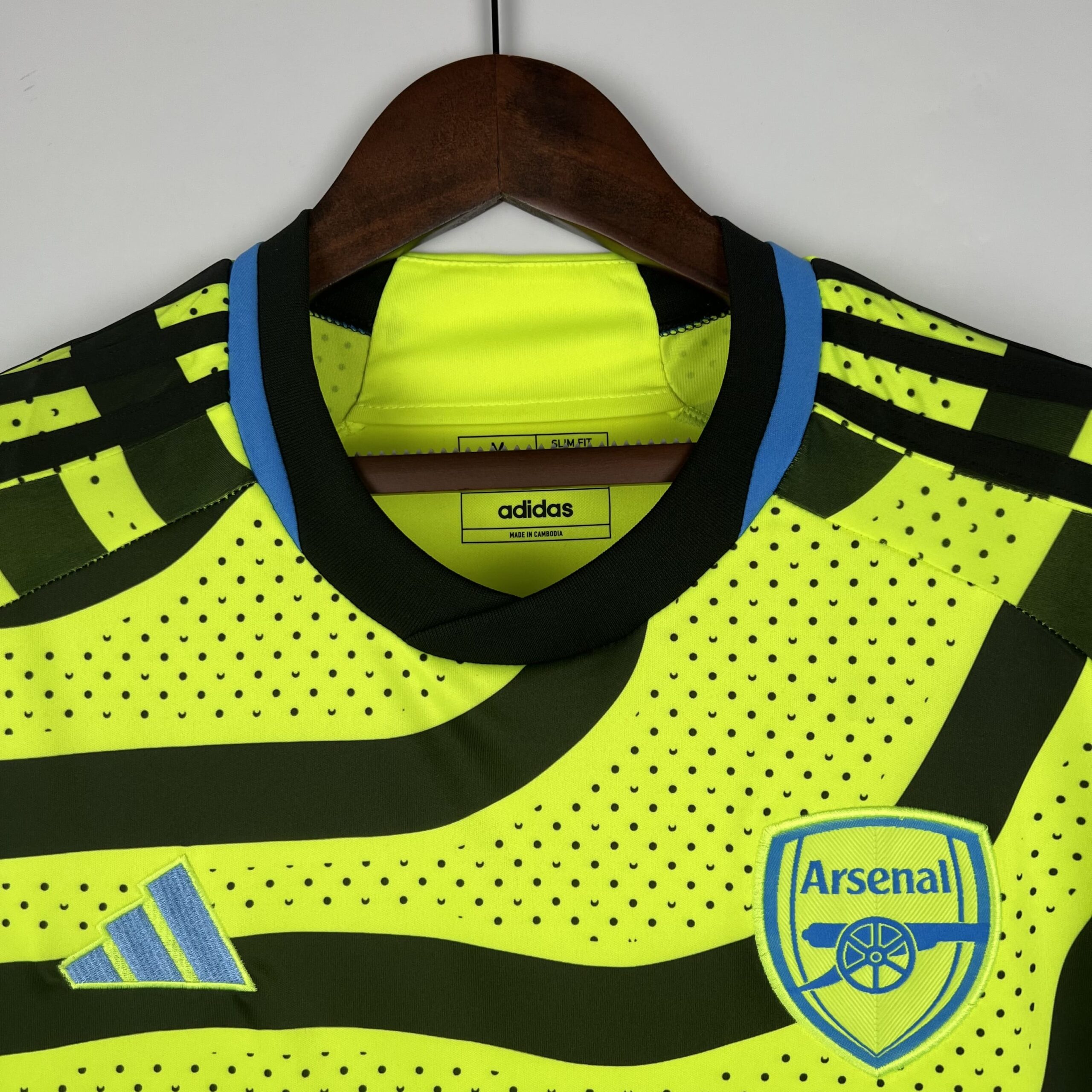 Arsenal season 23-24 fluorescent Travel Football Strip