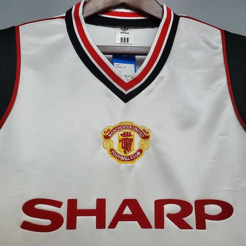 1985-1986 Manchester United Visitante - Top Performance