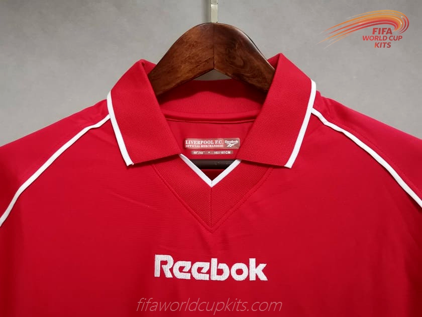 Liverpool 00-02 Home Football Kit