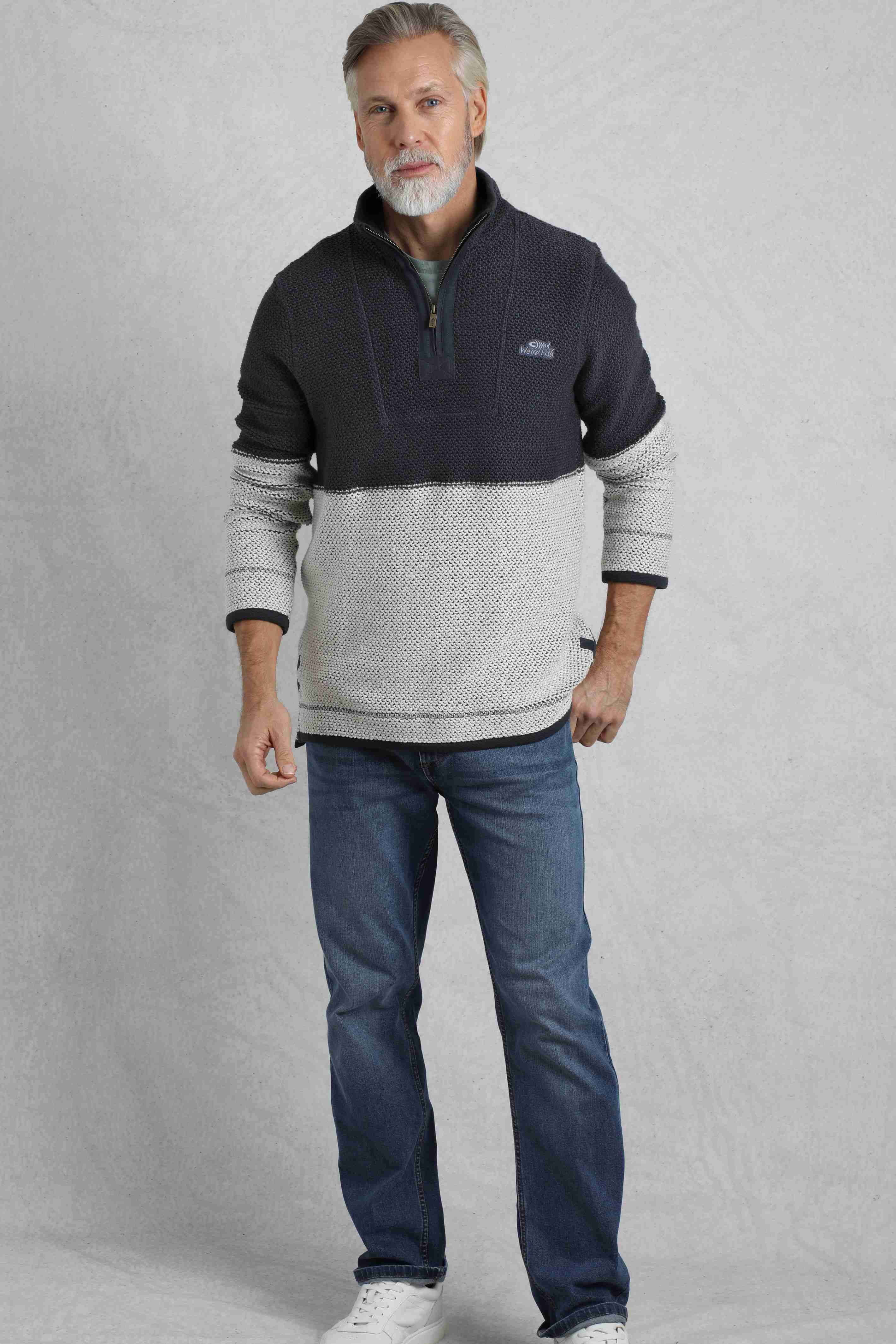 Kielder 1/4 Zip Limited Edition Macaroni Sweatshirt Dark Navy