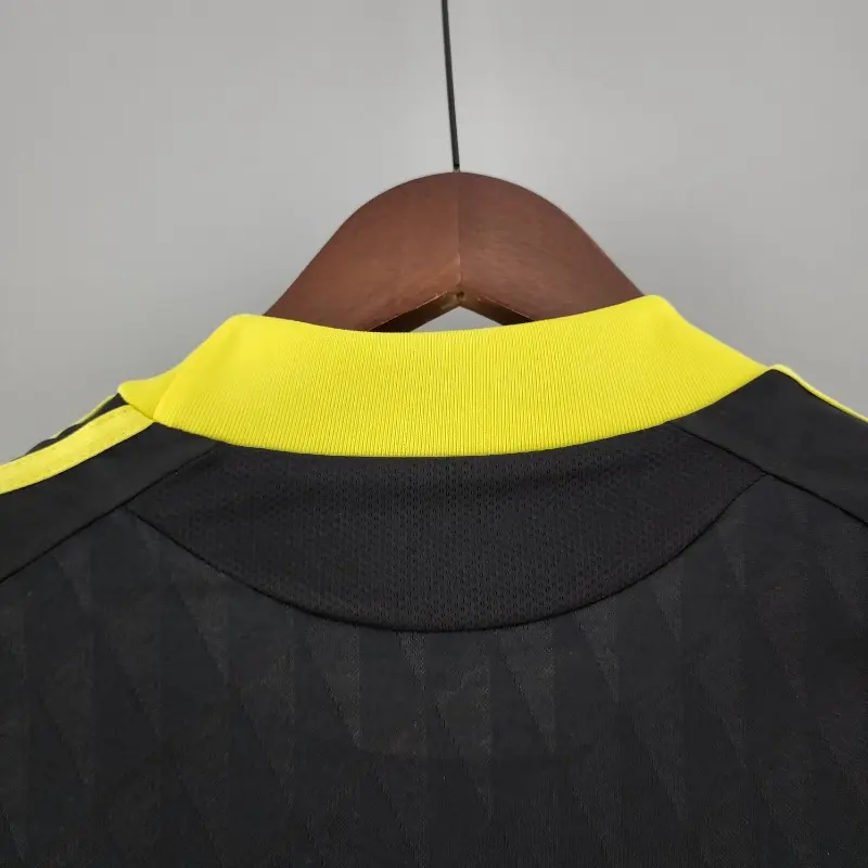 2010-2011 Liverpool Third retro kit