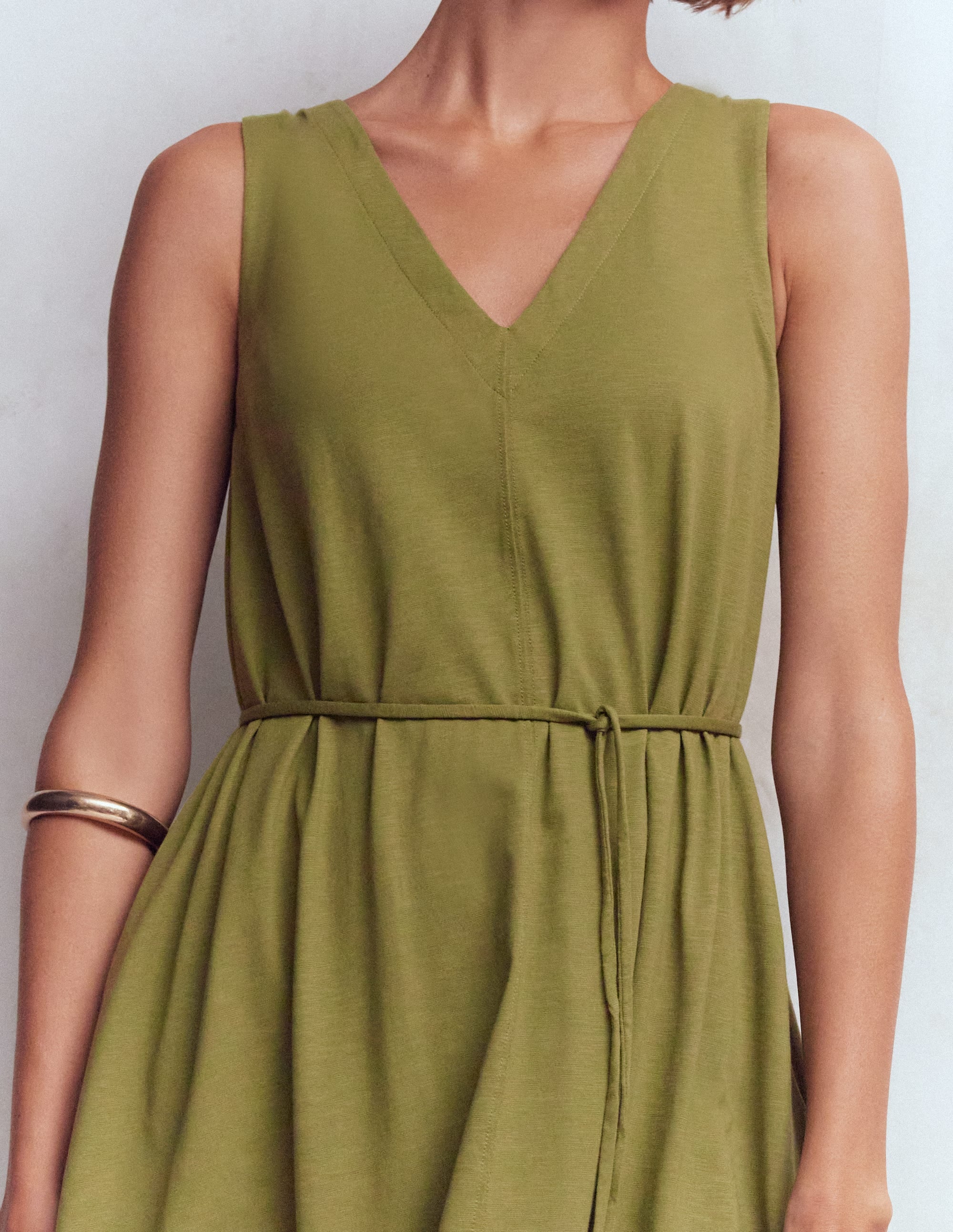 Mia V-neck Jersey Midi Dress