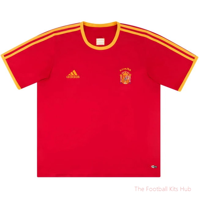 Spain 2006-07 Basic Home Shirt (S) (Excellent) (Xavi 8)