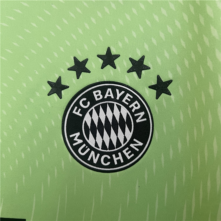 Professional Breathable Bayern Munich 2526 Goalkeeper Shirt Jersey