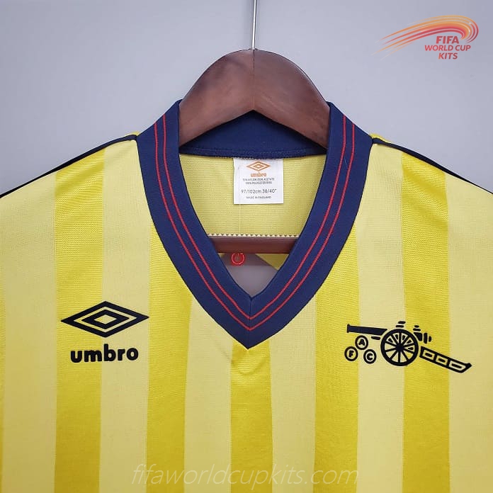 Road Soccer Kit of Arsenal 84-86 season