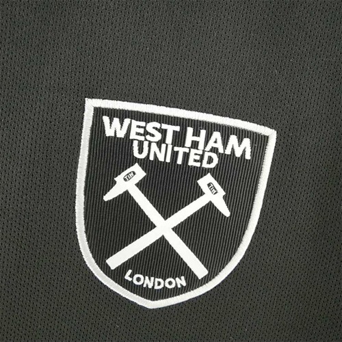 Premium 2022 International Camiseta Black With Classic Design