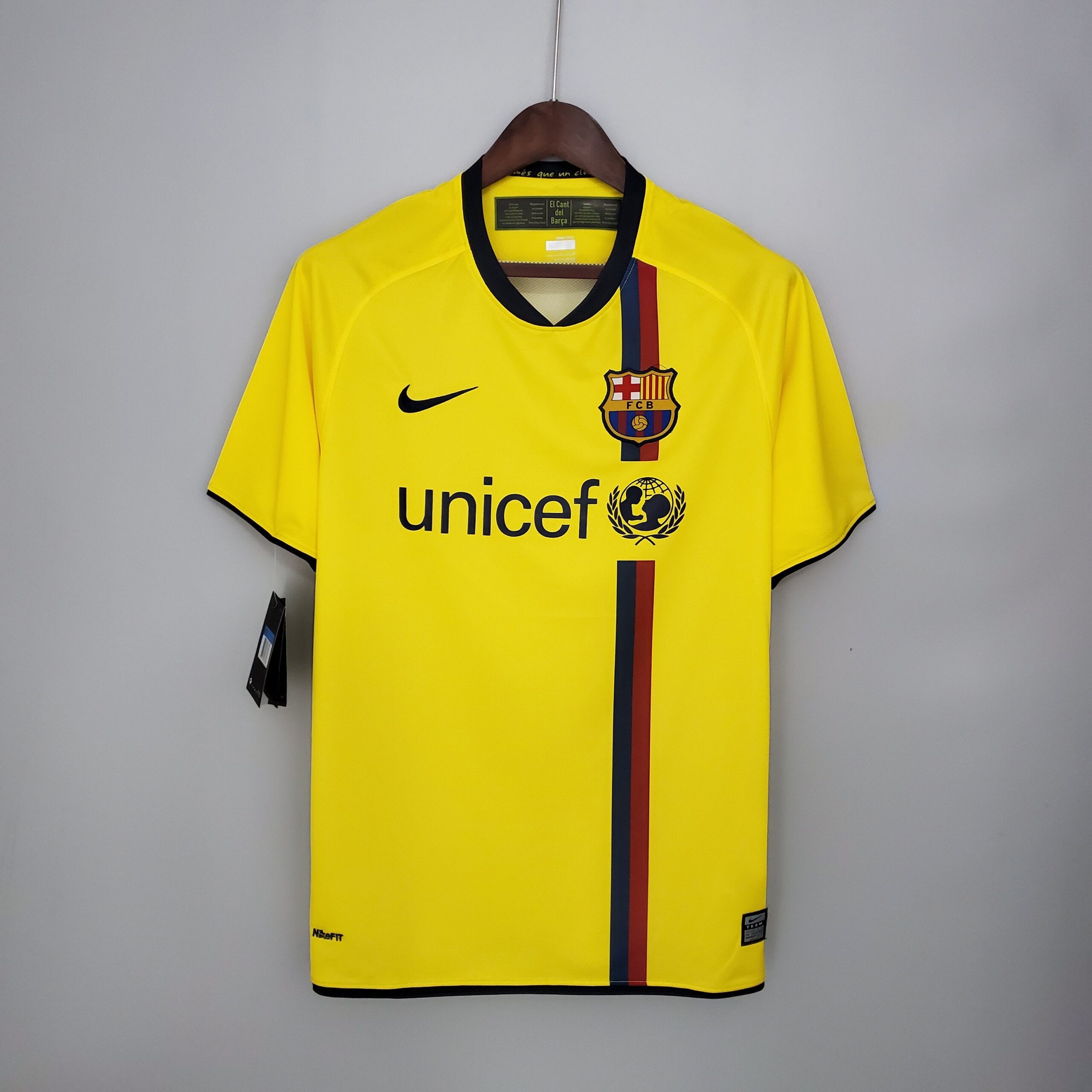 2008/09 Barcelona away kit