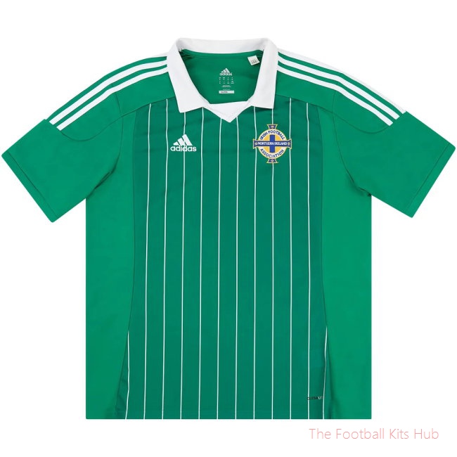 Northern Ireland 2012-13 Home Shirt (S) (Excellent) (McAuley 6)
