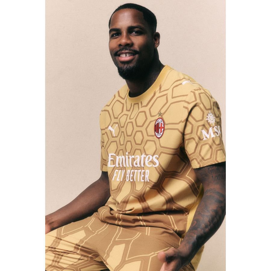 Milan Goalkeeper Shirt 2026/27