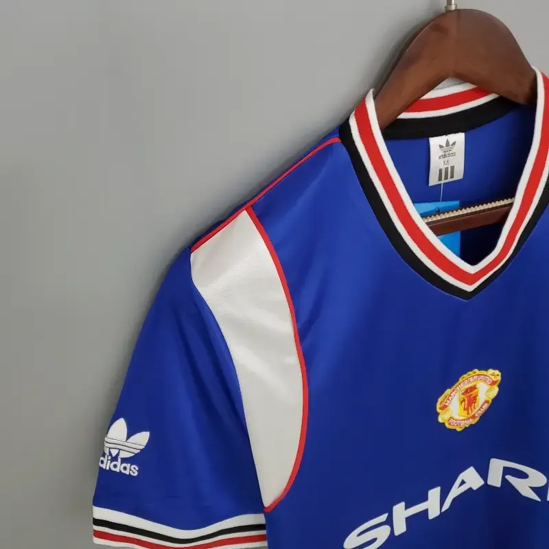 Cheap 1985-1986 Manchester United Jersey retro kit